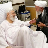 عيادة العلماء والشخصيات للإمام الخامنئي حفظه الله في المستشفى